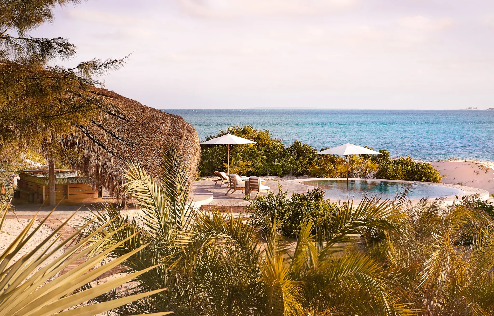 Private pool and day area