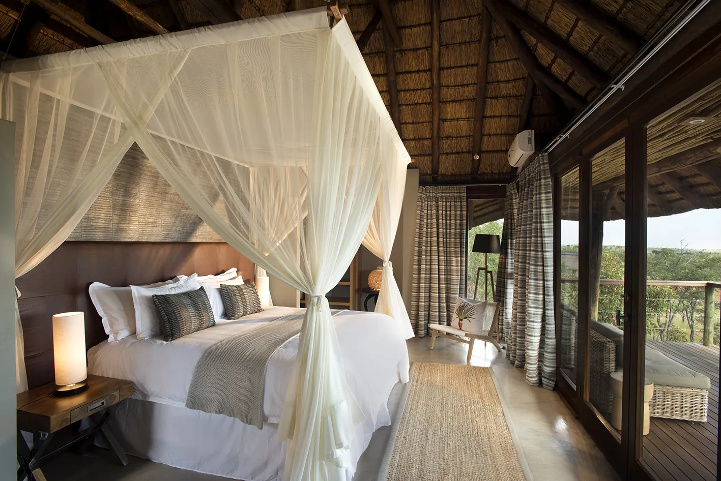 Mhondoro Safari Lodge and Villa